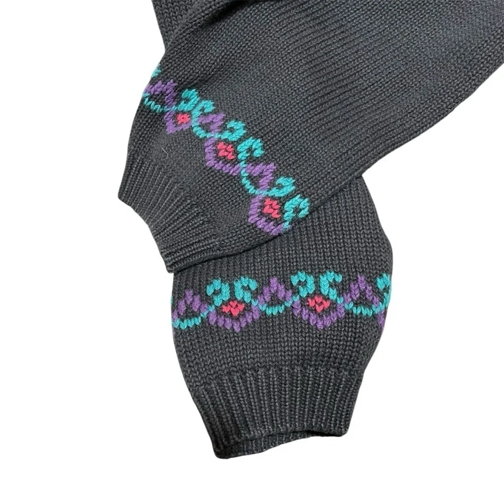 Vintage Cotton Black Sweater with Needle Point Floral Accents Medium 90s - Picture 2 of 8